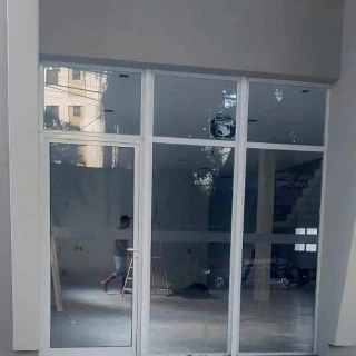 Porta pivotante